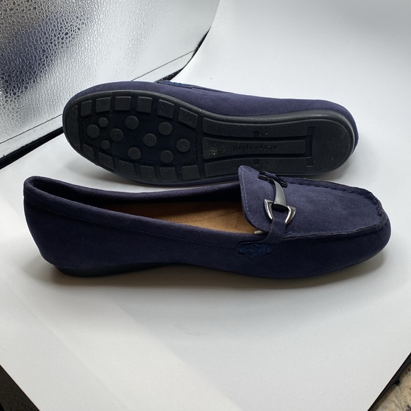 Easy Spirit Semarklie Bit Loafer (Women) Navy Blue 8W - Picture 6 of 9